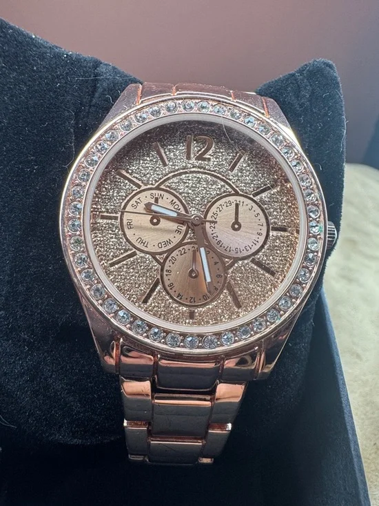 Claire's Rose Gold Crystal Accent Women's Bracelet Watch - NIB - Picture 5 of 8